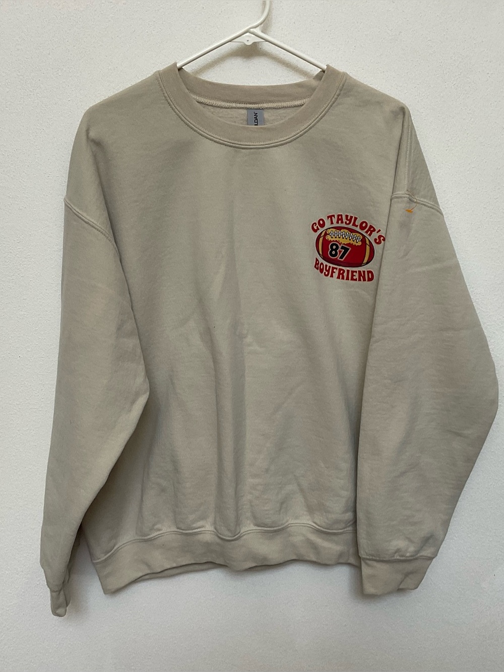 Gildan Tan "Go Taylor's Boyfriend" KC Chiefs Football Travis Kelce Size Large